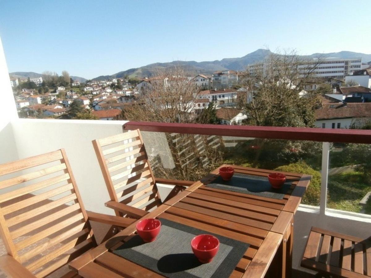 Joli Studio En Centre-Ville Avec Parking, Animaux Admis - Fr-1-2-304 Hendaye Kültér fotó