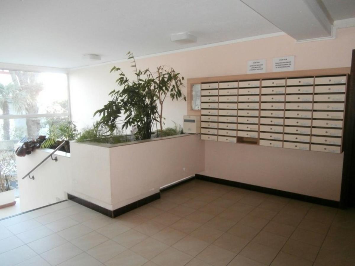 Joli Studio En Centre-Ville Avec Parking, Animaux Admis - Fr-1-2-304 Hendaye Kültér fotó